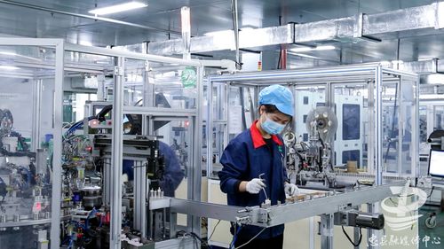 實力上榜！重慶這5個產(chǎn)業(yè)集群躋身“國家隊”，新材料技術(shù)研發(fā)引領(lǐng)產(chǎn)業(yè)升級